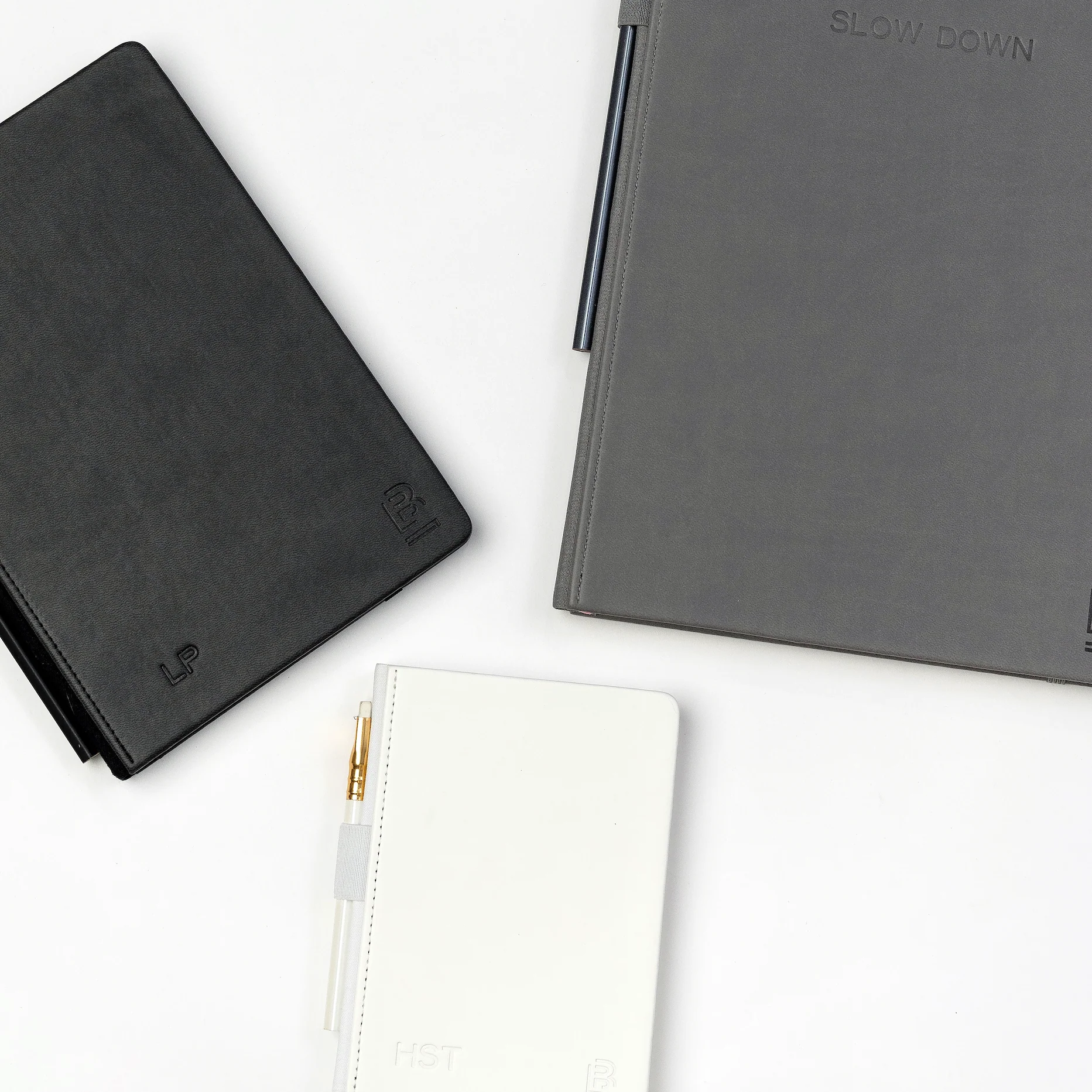 Blackwing Slate A4 Notebook + Pencil - Black - Image 7
