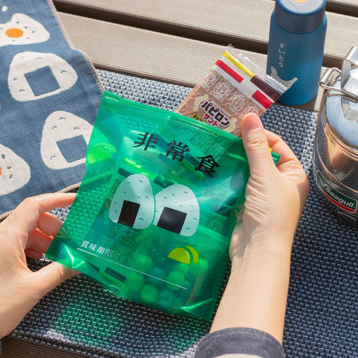 Hightide New Retro Zipper Bag M (Pack of 6) - Image 11